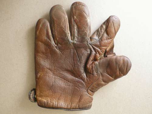 A.J. Reach 1 Inch Web Lefty Front